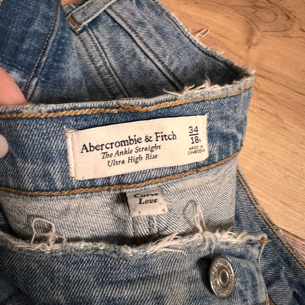 Abercrombie - womens jeans - ankle straight/Ultra high rise
